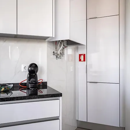 Akicity Campolide Alabaster Apartmán *