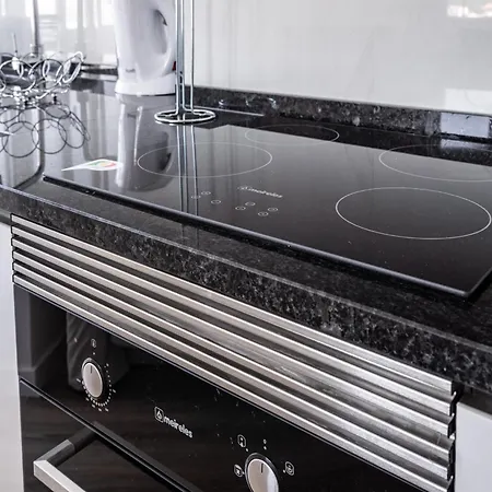 Akicity Campolide Alabaster * Lissabon